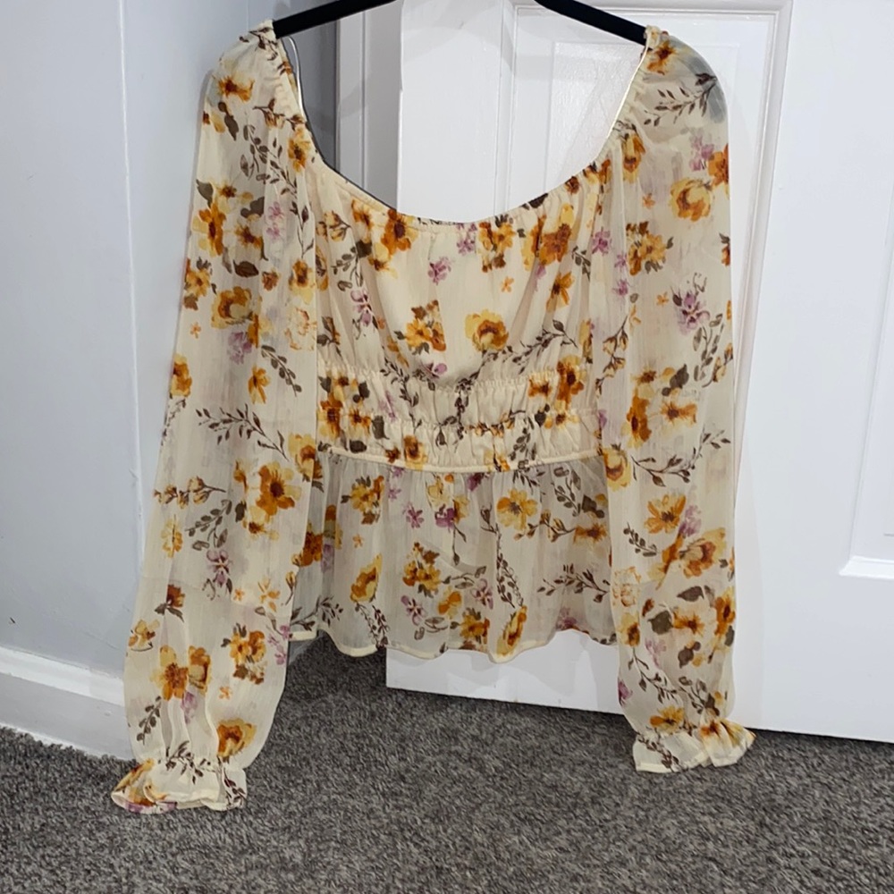 Floral ivory blouse